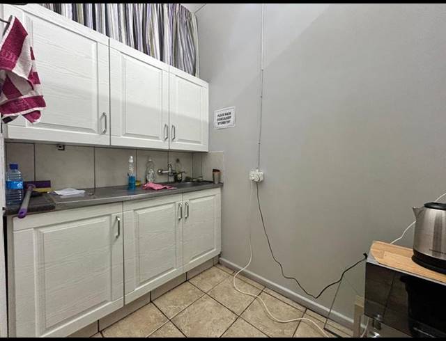 BUSINESS FOR SALE IN SPRINGS CENTRAL